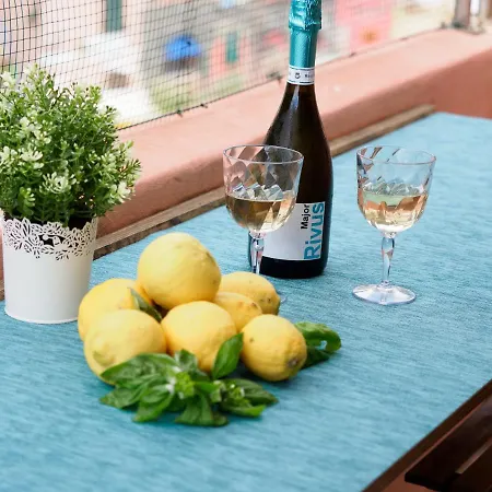 Casa Teresa With Ac And Sea View Balcony Apartamento