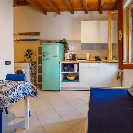 Casa Teresa With Ac And Sea View Balcony شقة